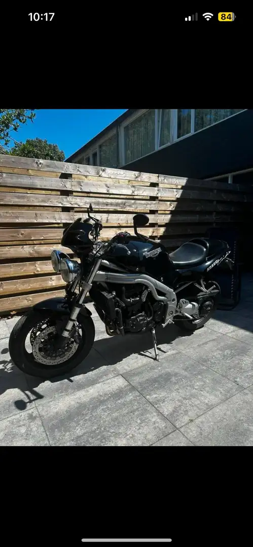 Triumph Speed Triple 955i - 1
