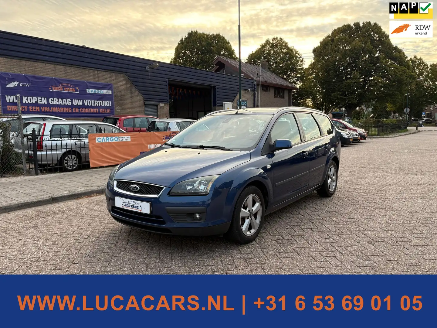 Ford Focus Wagon 1.6-16V Futura TREKHAAK Blau - 1