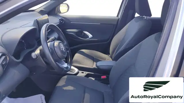 Toyota Yaris Cross view 4