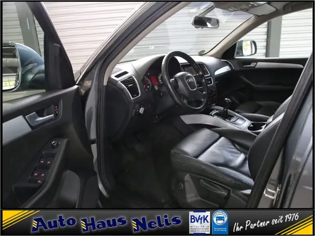 Audi Q5 view 7