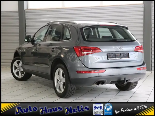 Audi Q5 view 5