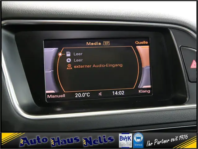 Audi Q5 view 14