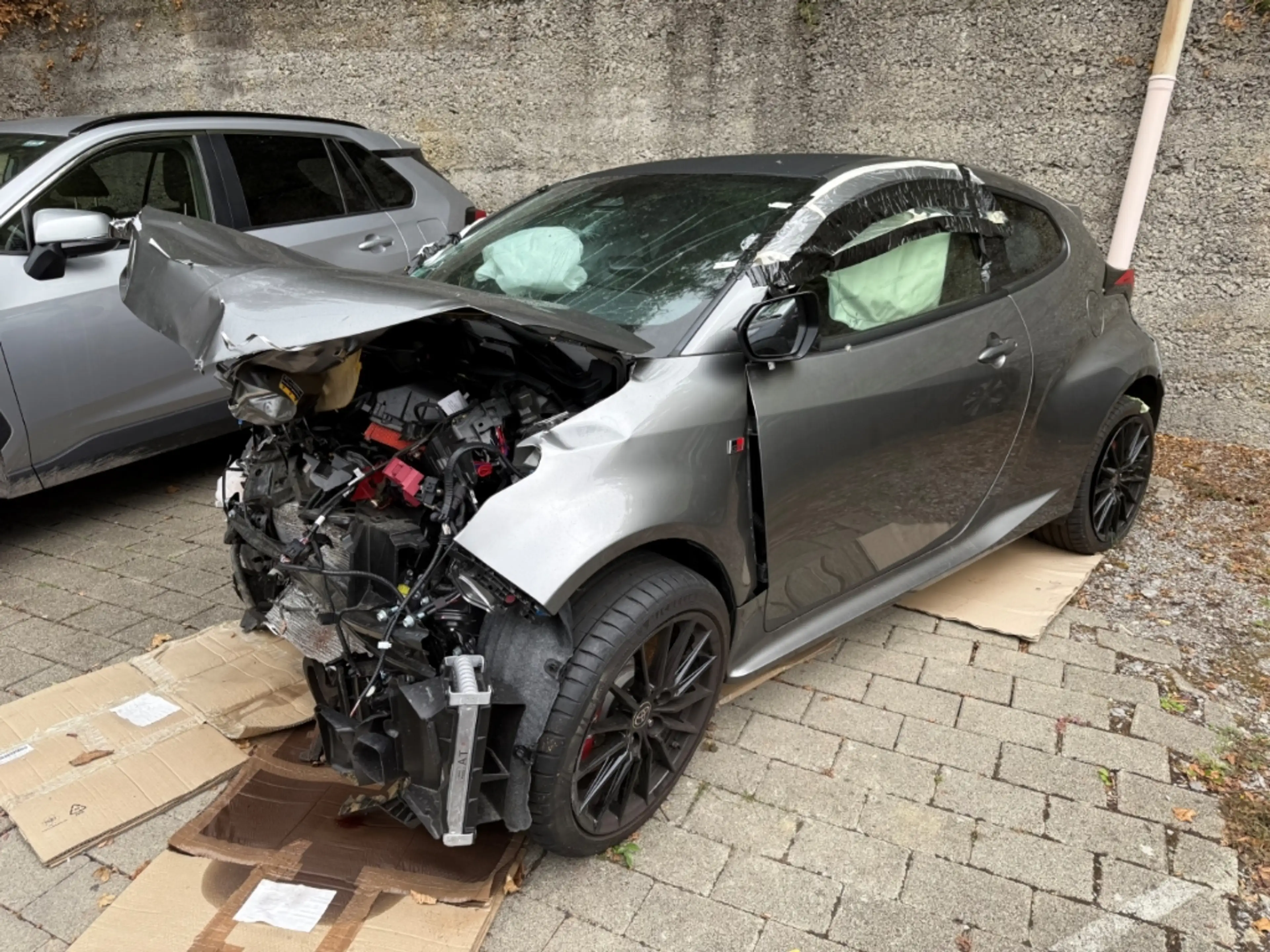 Toyota Yaris GR +Miltek +Automatik +Navi +LED — photo 3