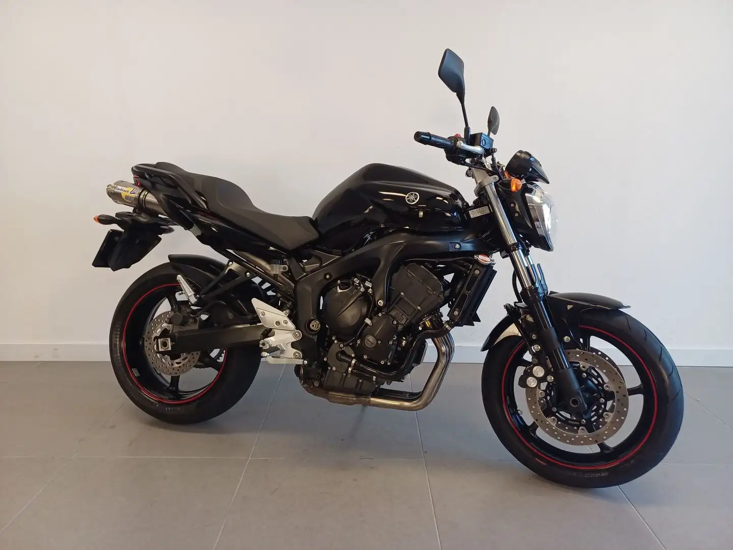Yamaha FZ 6 FAZER S2 Zwart - 2