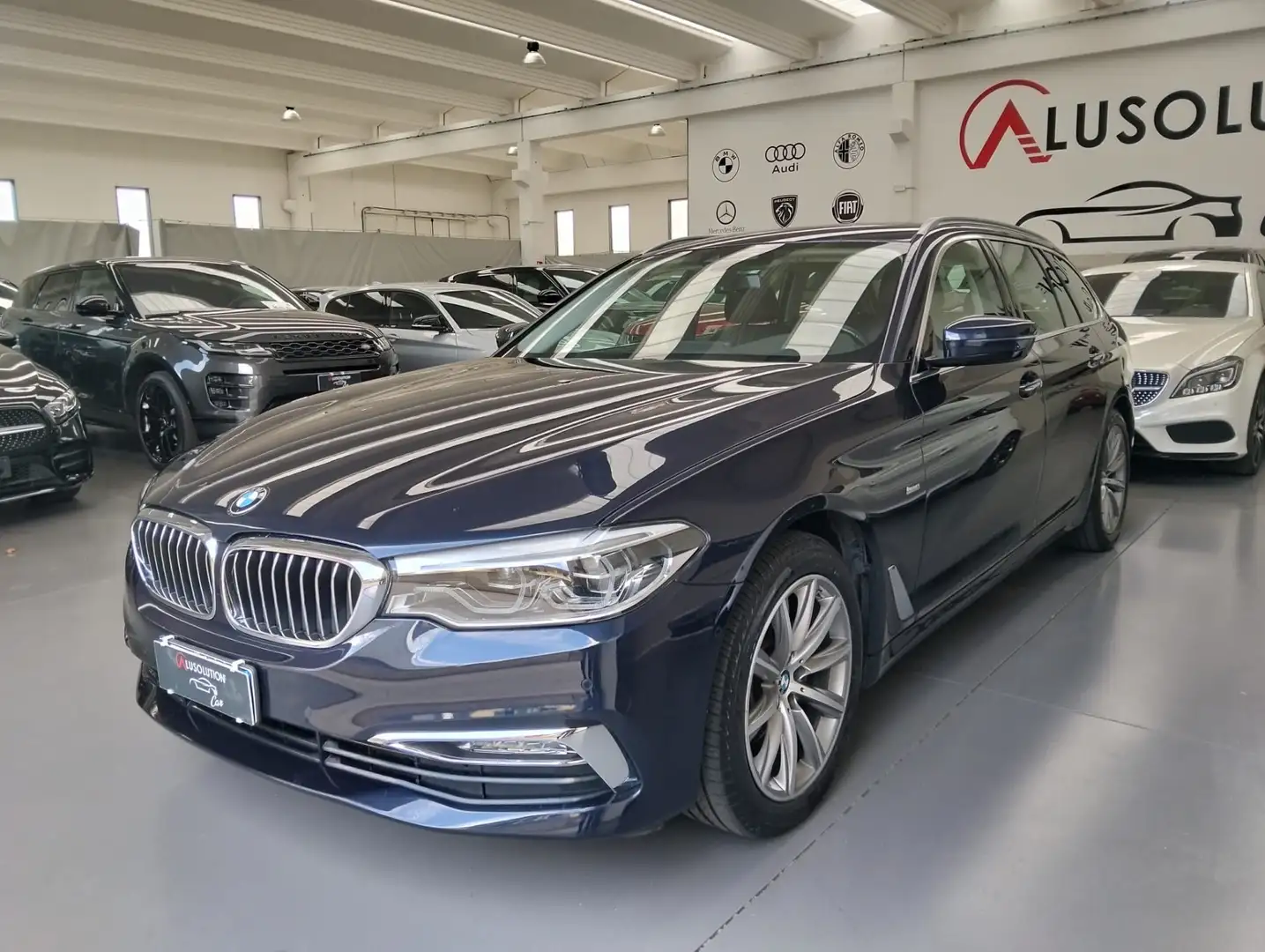 BMW 520 520d aut. Touring Luxury Modrá - 2