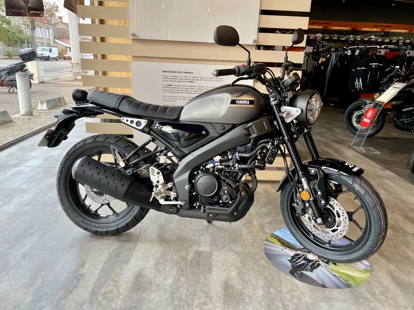 Yamaha XSR 125 Noir - 2
