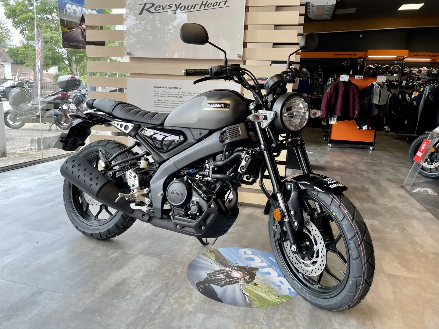 Yamaha XSR 125 Noir - 1