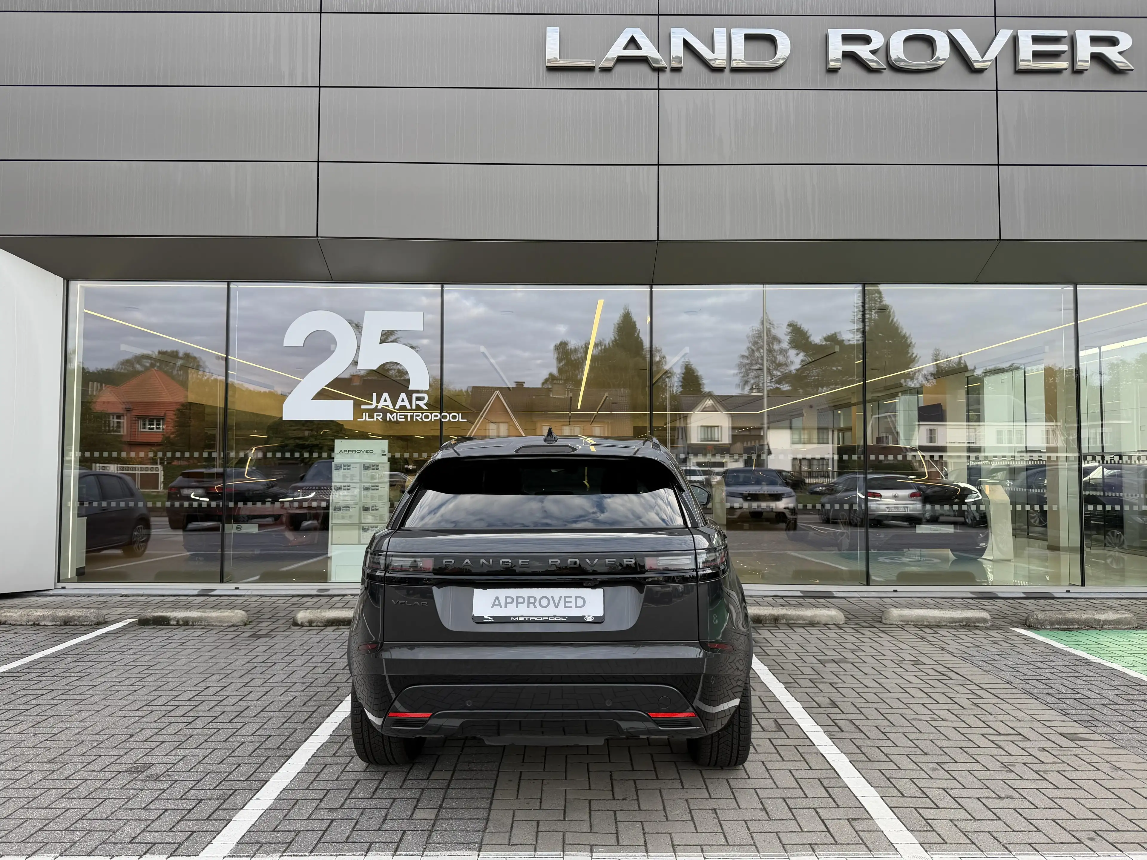 Land Rover Range Rover Velar P400e Dynamic SE — photo 5