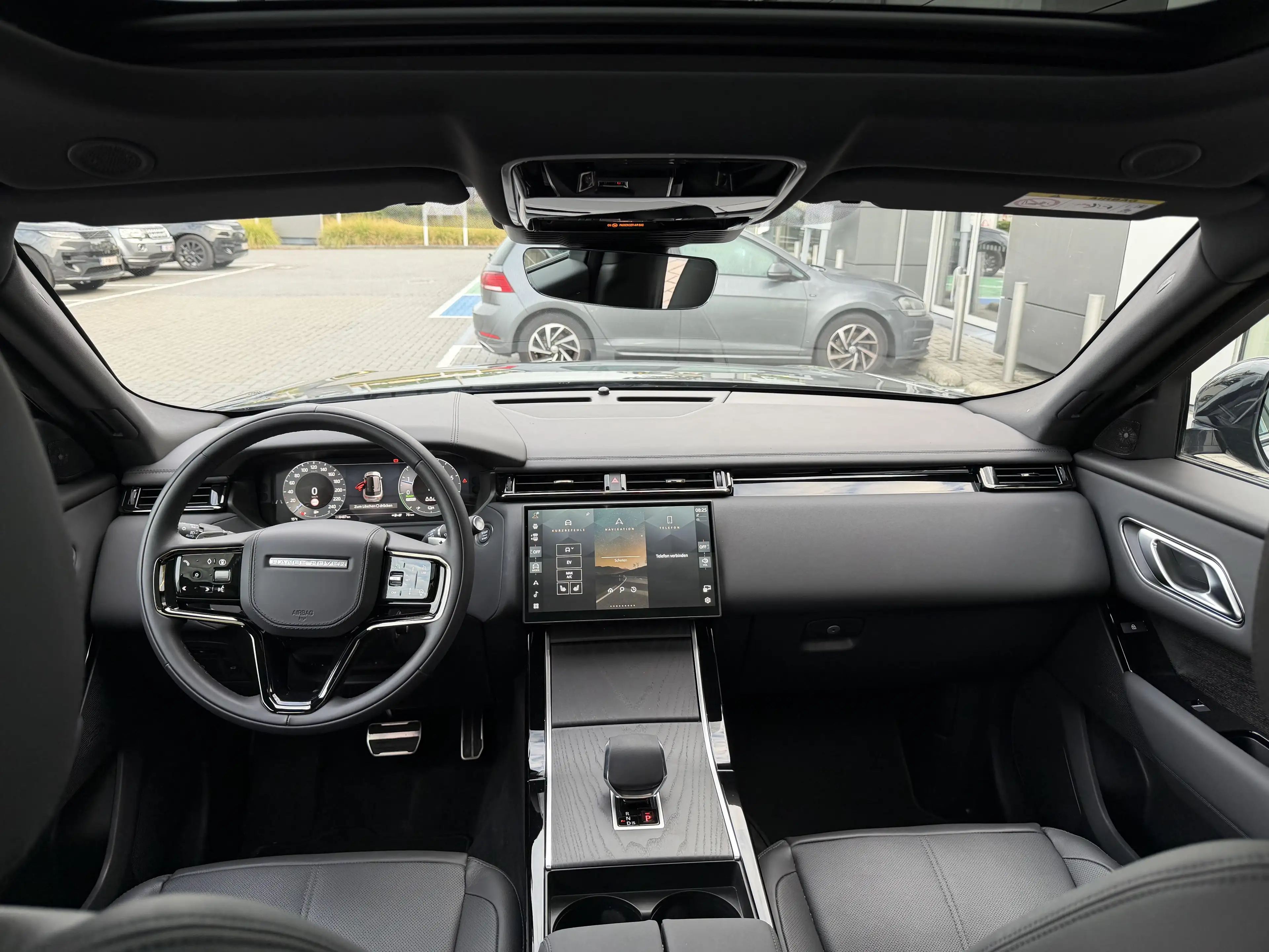 Land Rover Range Rover Velar P400e Dynamic SE — photo 6