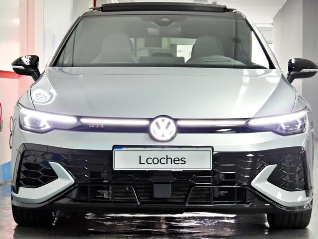 Volkswagen Golf view 6