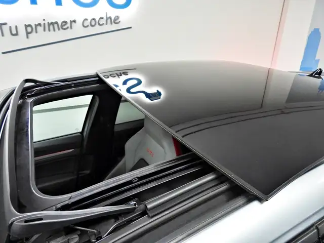 Volkswagen Golf view 14