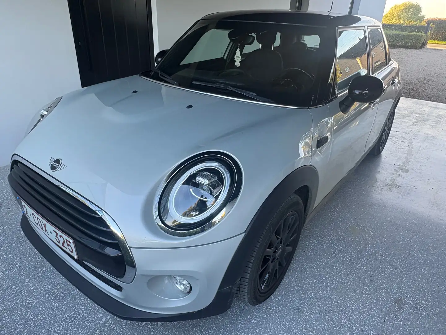 MINI Cooper Mini 1.5 Cooper OPF (EU6d-TEMP) Zilver - 1