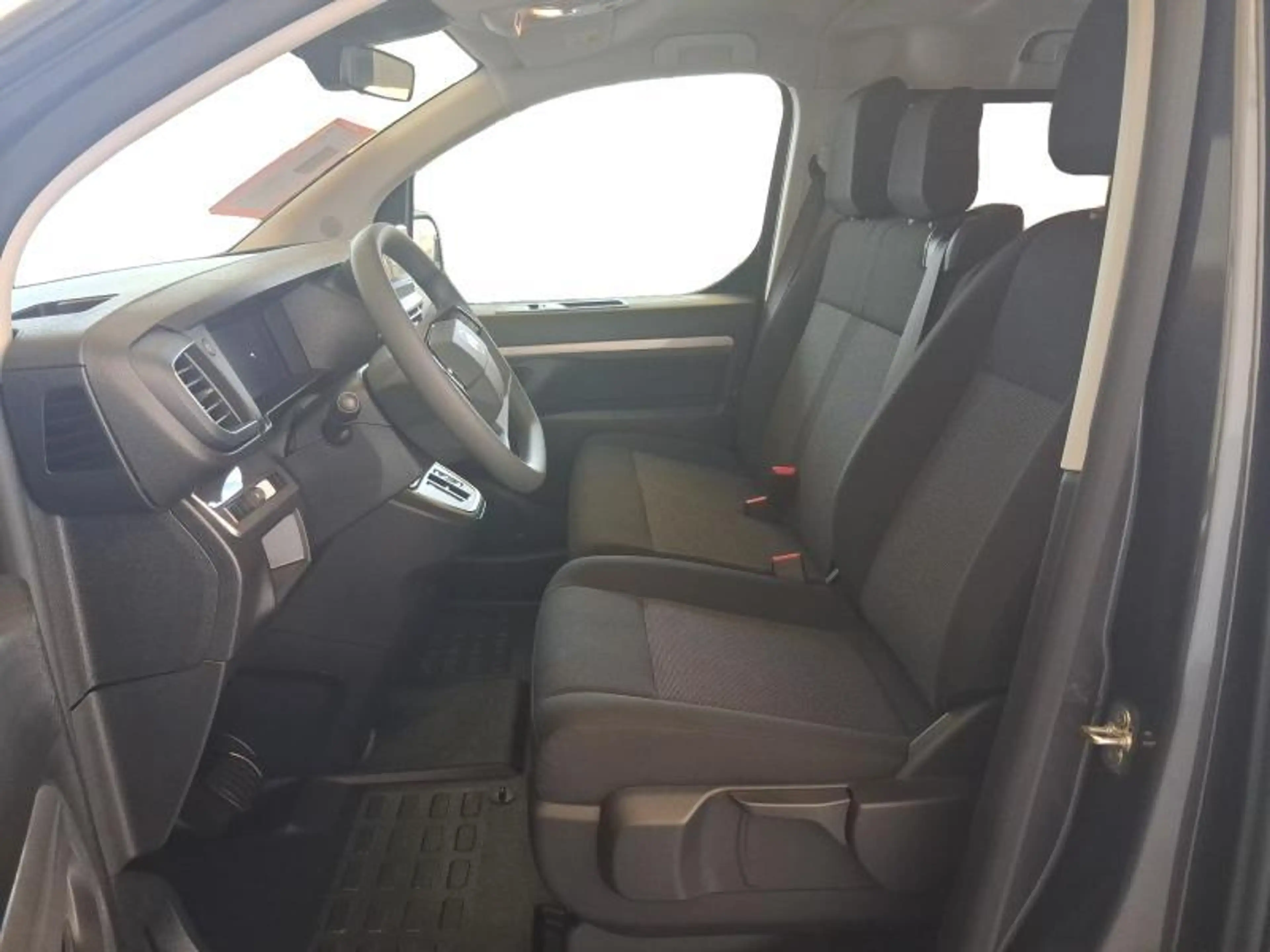 Citroen Spacetourer Plus — photo 10