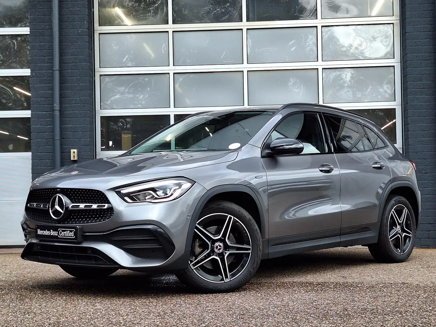 Mercedes-Benz GLA 250 e | AMG Line | Night pakket | Parkeersensoren rond Gris - 2