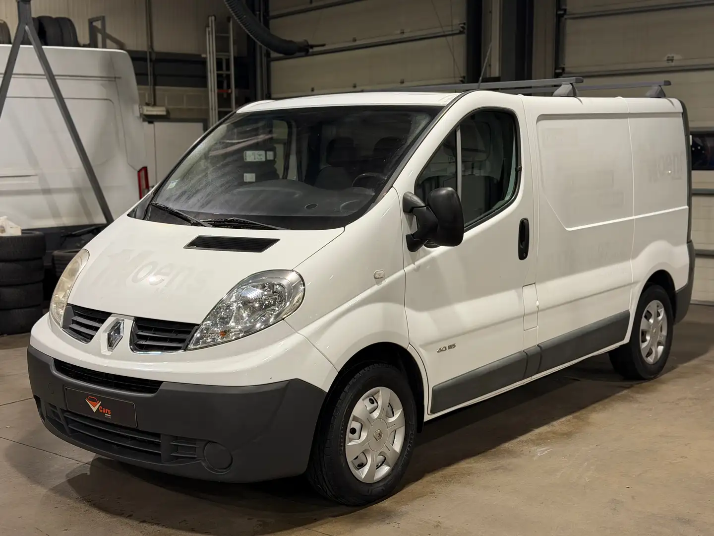 Renault Trafic Trafic 2.0 dCi 115 FAP L1H1 Komfort Blanc - 1