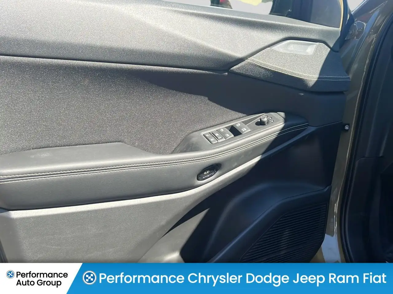 Jeep Cherokee снимка Jeep Cherokee