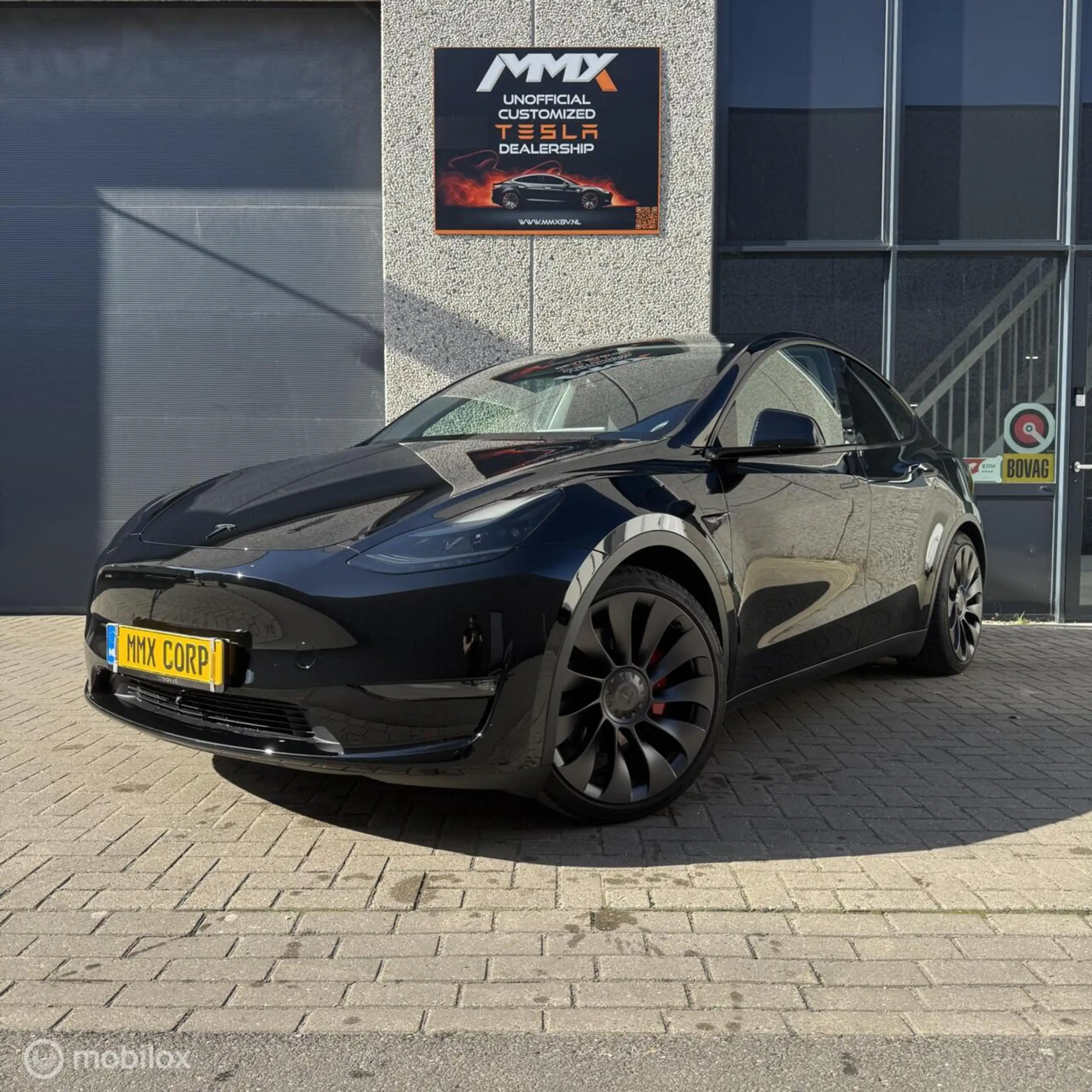 Tesla Model Y Performance + MMX PACK + TREKHAAK + SOH 95.3% — photo 6