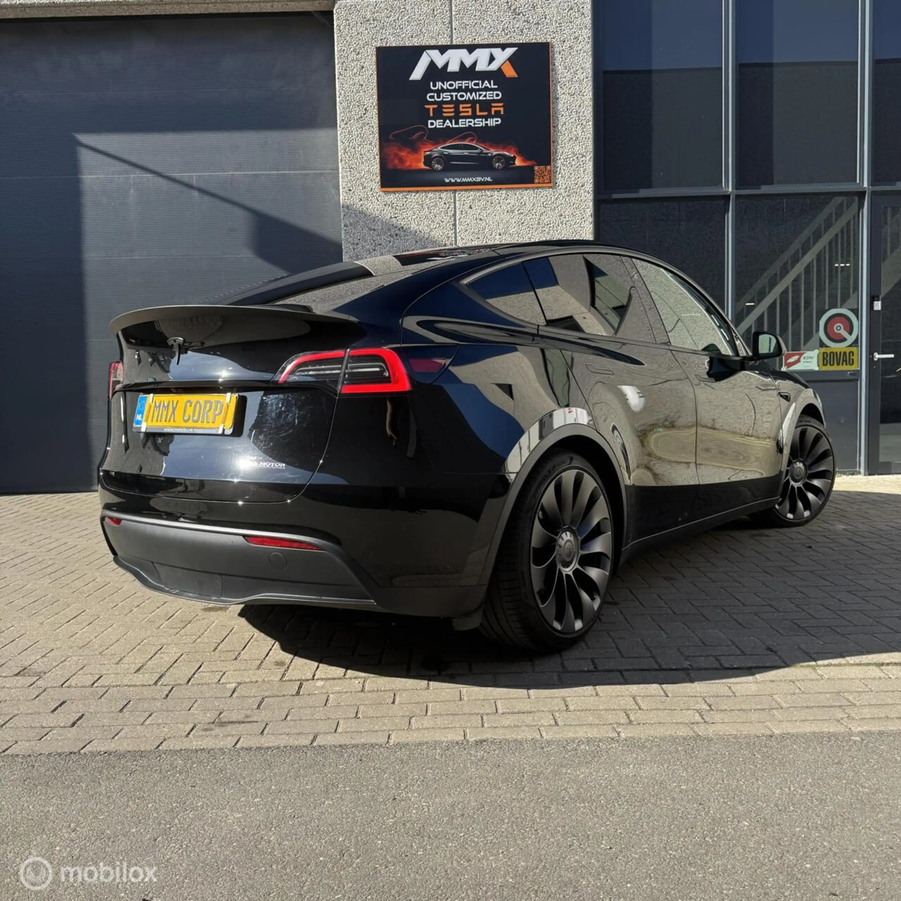 Tesla Model Y Performance + MMX PACK + TREKHAAK + SOH 95.3% — photo 2