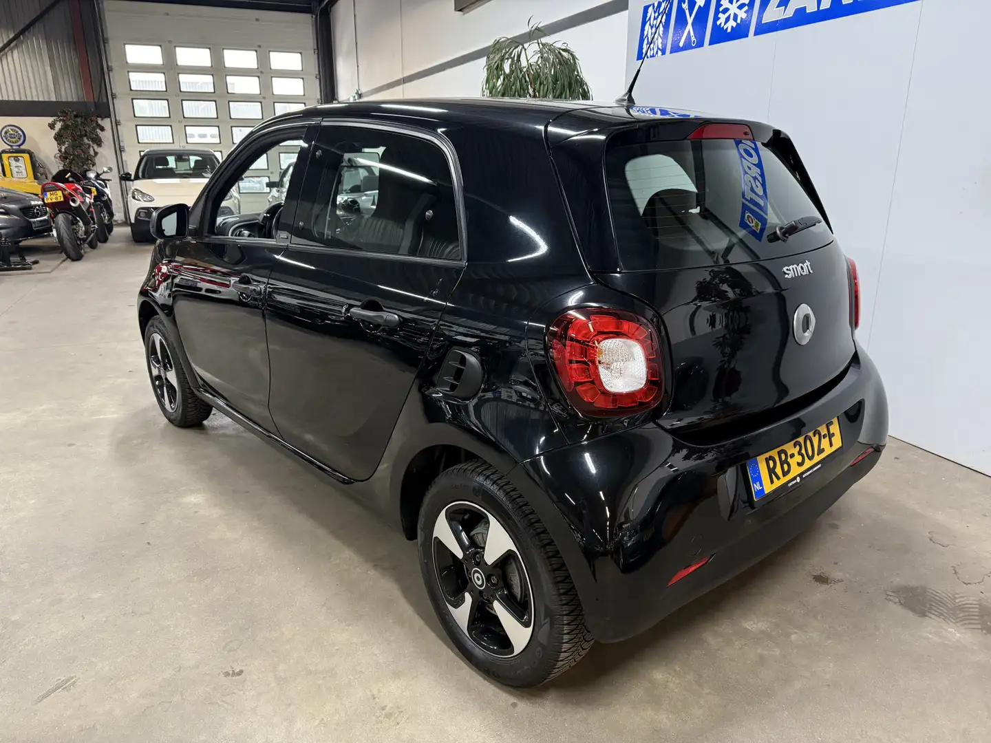 smart forFour 1.0 Turbo Passion Zwart - 2