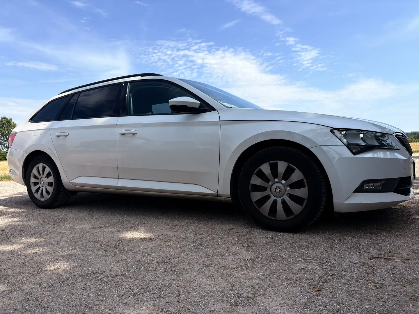 Skoda Superb Active / Heckschaden, technisch gut Weiß - 2
