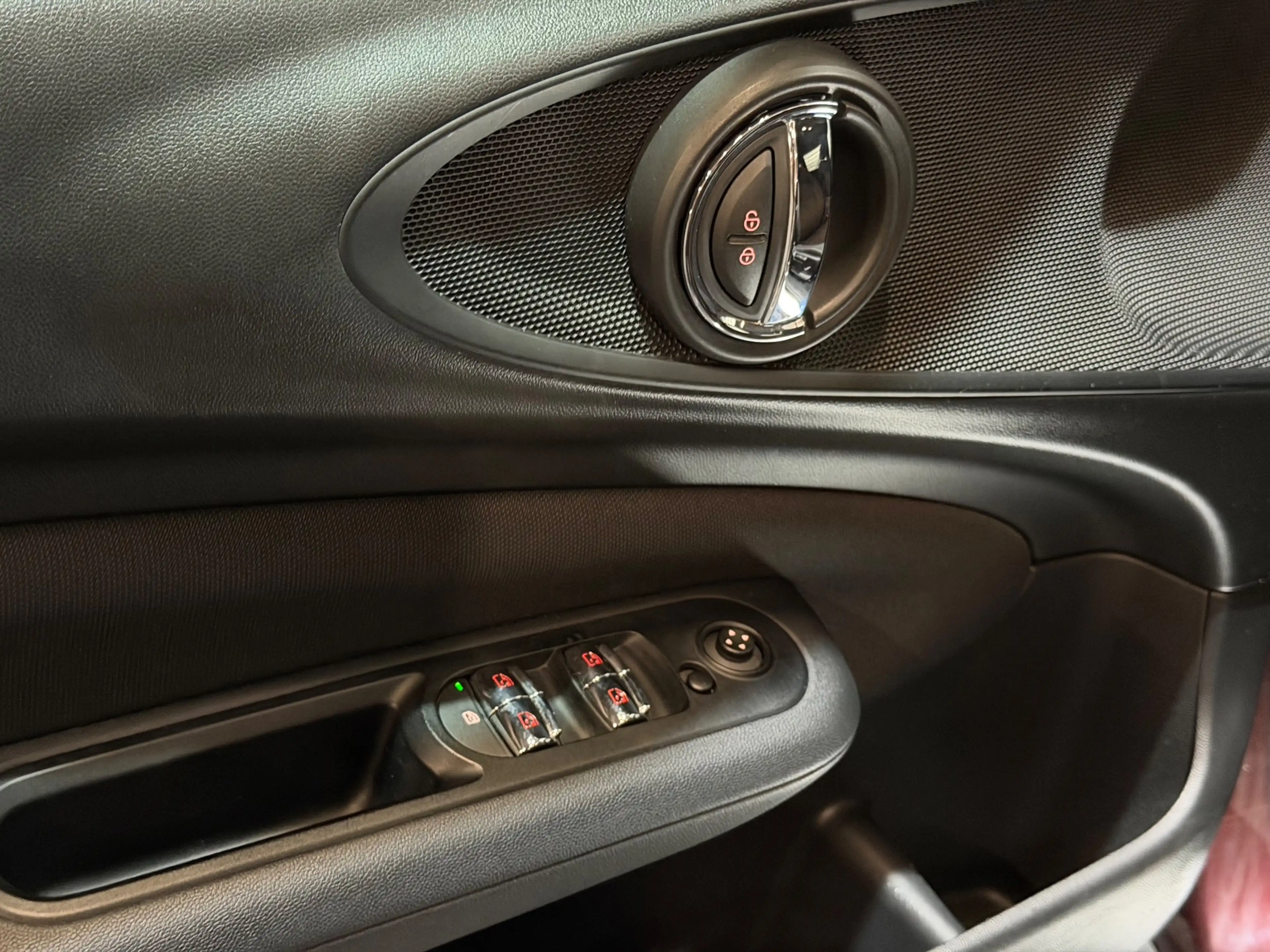 MINI Cooper Clubman 1.5 Business AIRCO/NAVI/CRUISE/PDC/ISOFIX/MULTIMED — photo 12