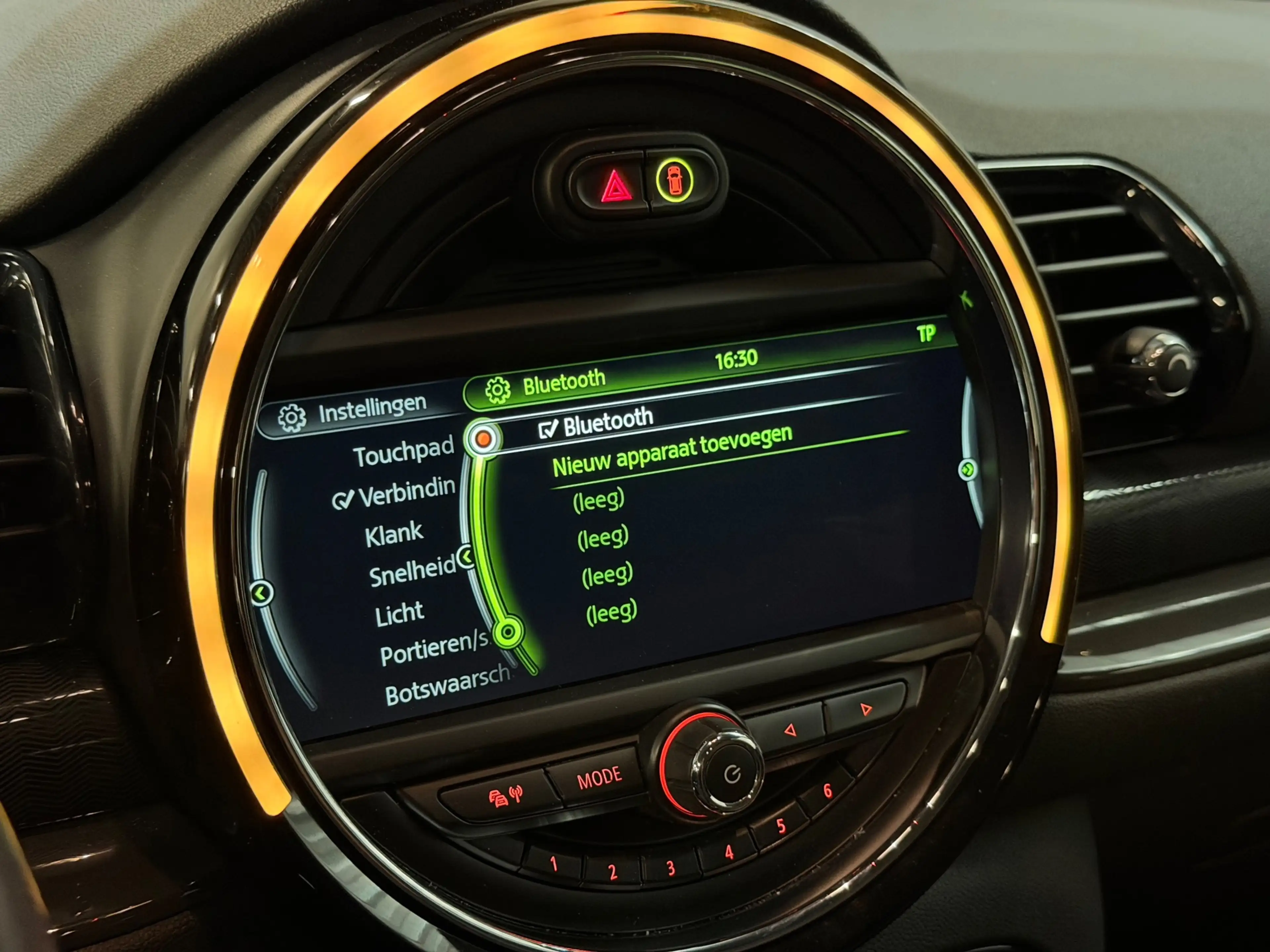 MINI Cooper Clubman 1.5 Business AIRCO/NAVI/CRUISE/PDC/ISOFIX/MULTIMED — photo 23
