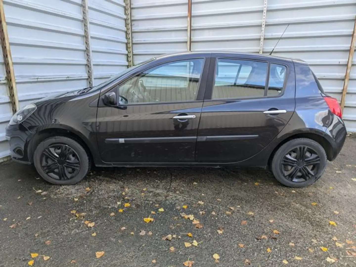 Renault Clio III 1.2 16V Edition Dynamique*AHK*4 Türig* Schwarz - 2