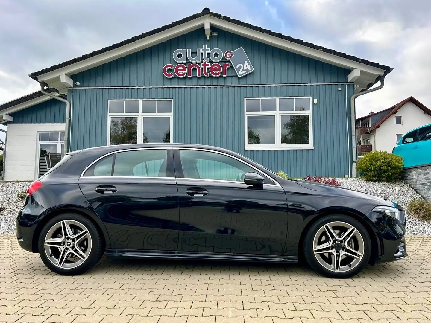 Mercedes-Benz A 200 AMG°HeadUp°Memory°Kamera°LED°ACC Schwarz - 2