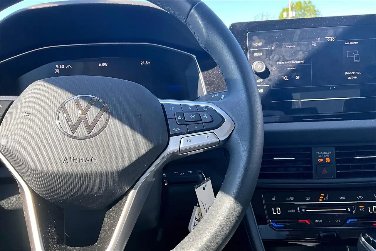 Volkswagen Jetta снимка Volkswagen Jetta