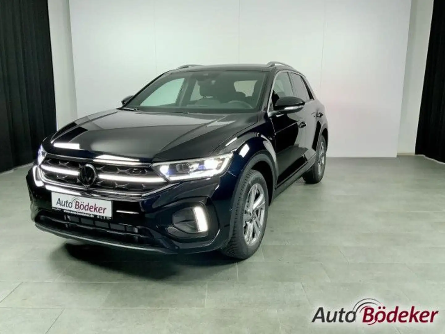 Volkswagen T-Roc R-Line 1.5 l TSI OPF 110 kW (150 PS) Navi Чорний - 2