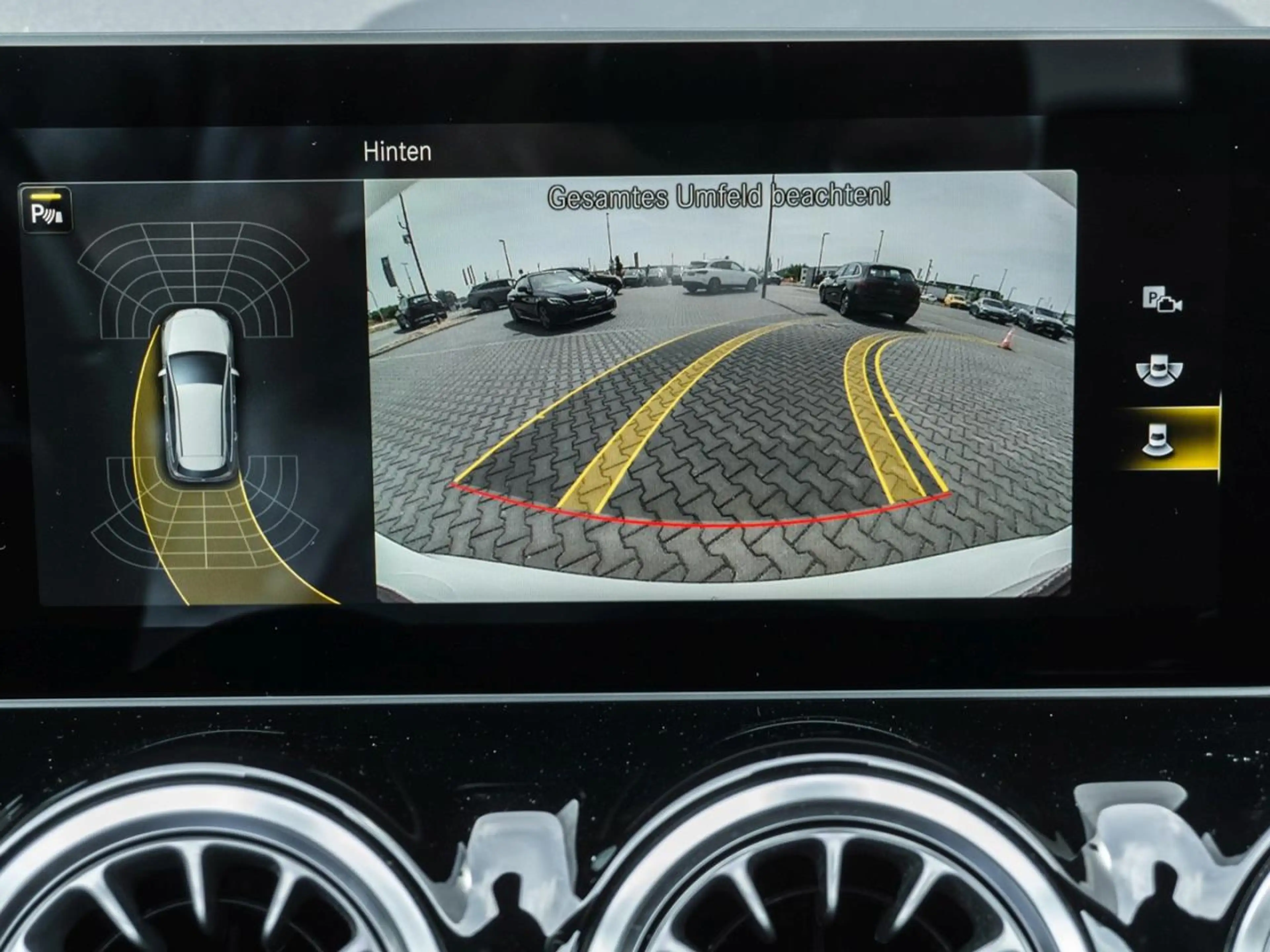 Mercedes-Benz B 200 AMG Night MBUX Navi+ Kamera Easy-Pack — photo 12