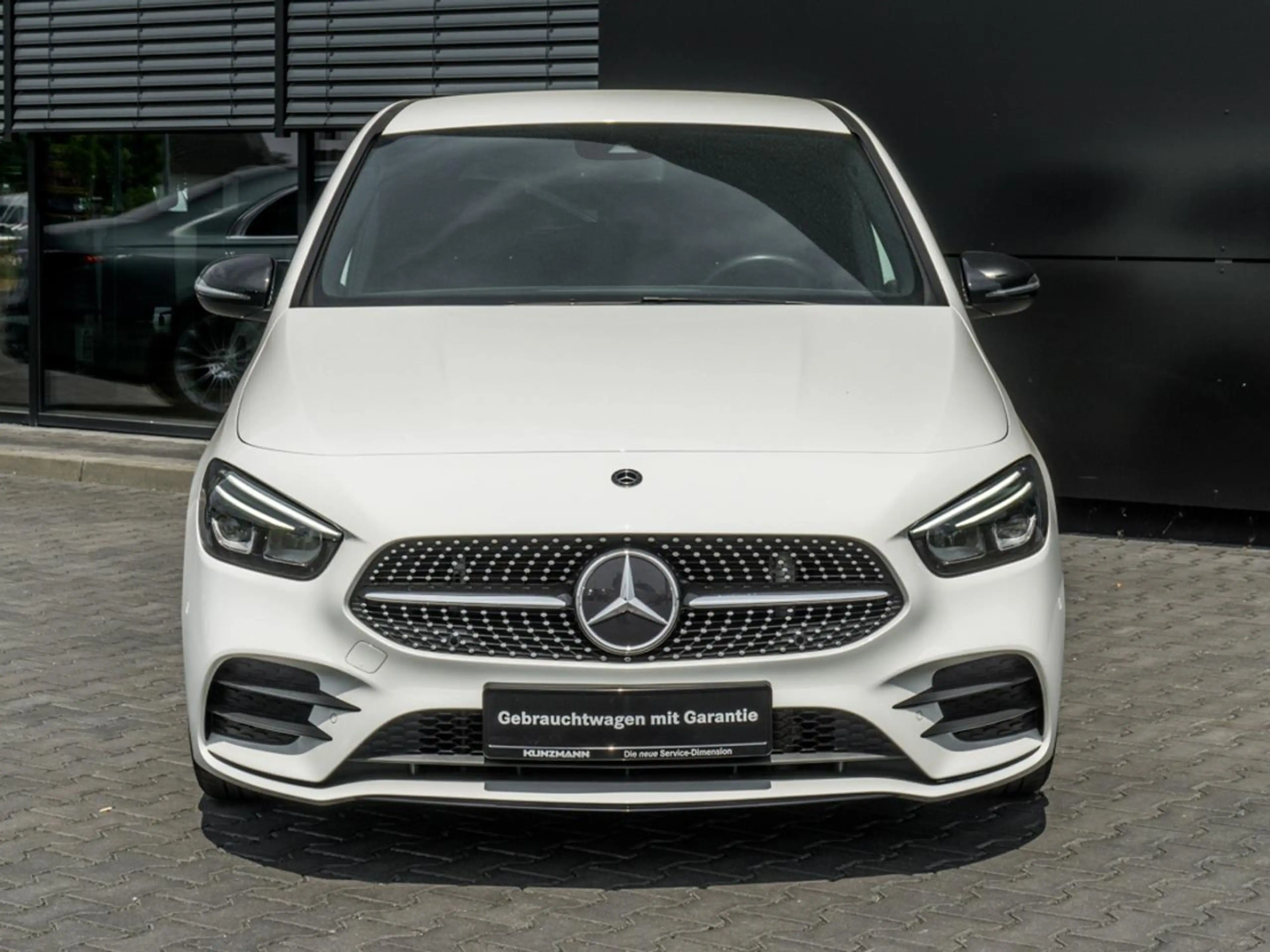 Mercedes-Benz B 200 AMG Night MBUX Navi+ Kamera Easy-Pack — photo 2