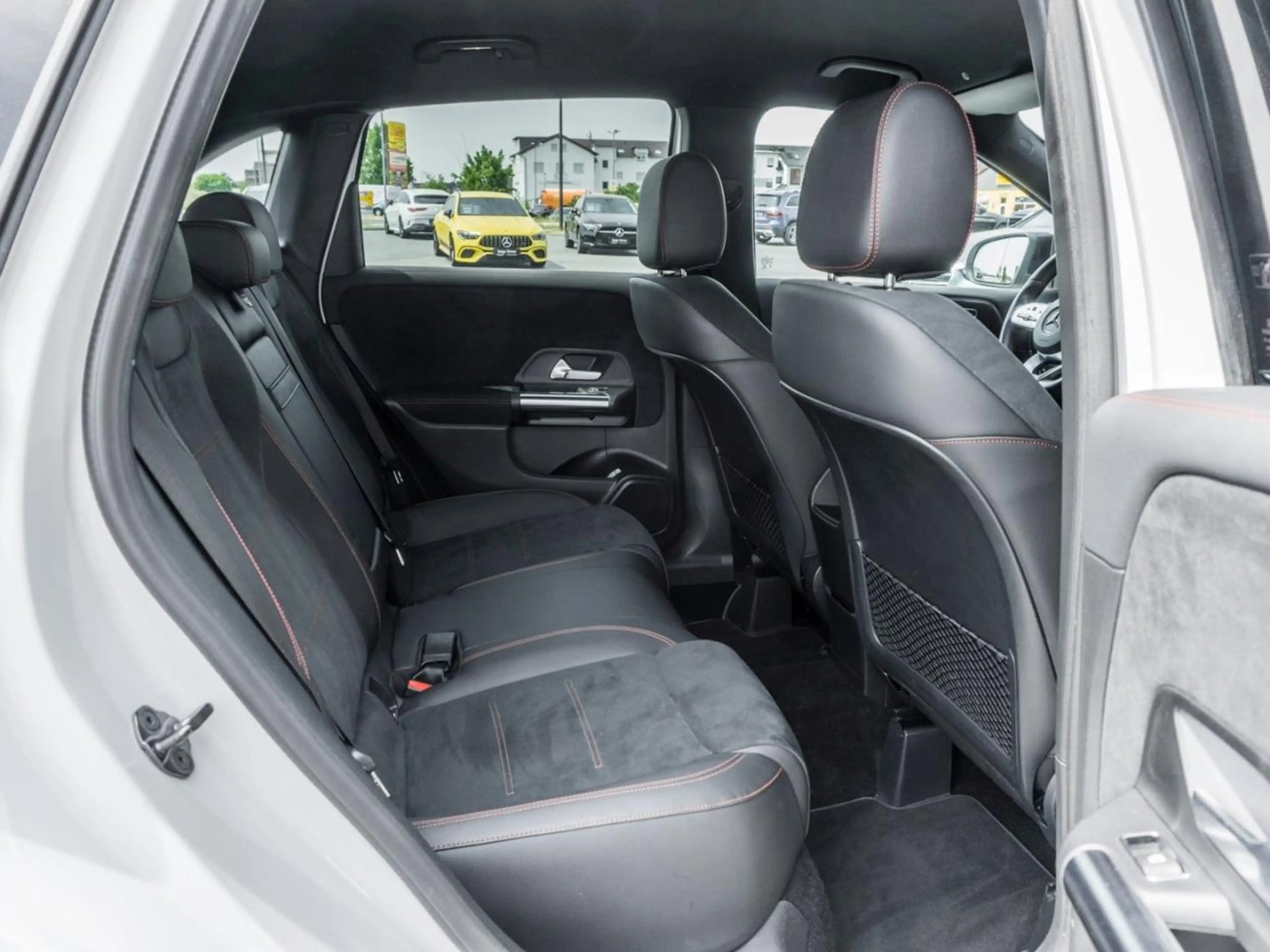 Mercedes-Benz B 200 AMG Night MBUX Navi+ Kamera Easy-Pack — photo 8