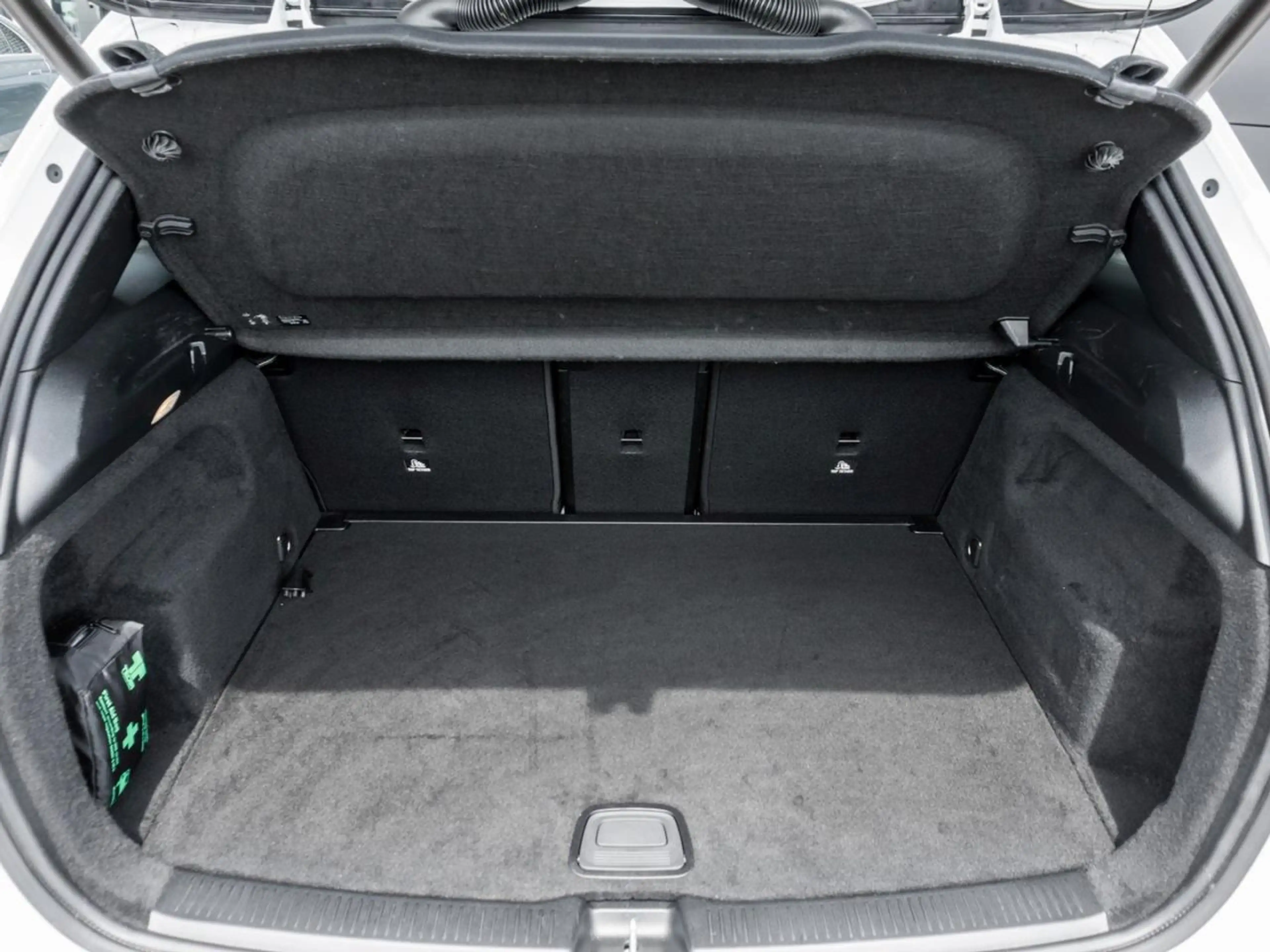 Mercedes-Benz B 200 AMG Night MBUX Navi+ Kamera Easy-Pack — photo 4
