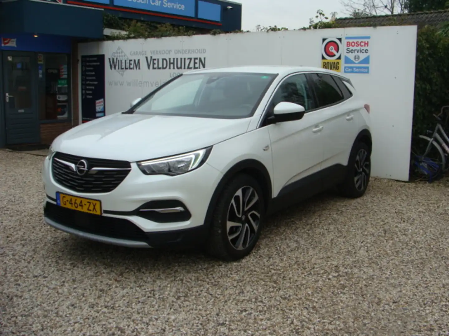 Opel Grandland X 1.2 Turbo Business Executive trekhaak Wit - 1