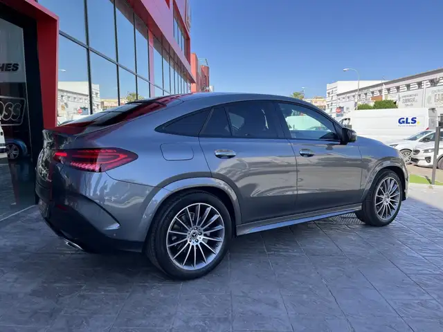 Mercedes-Benz 450 view 7