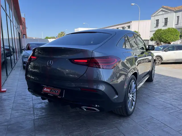 Mercedes-Benz 450 view 8