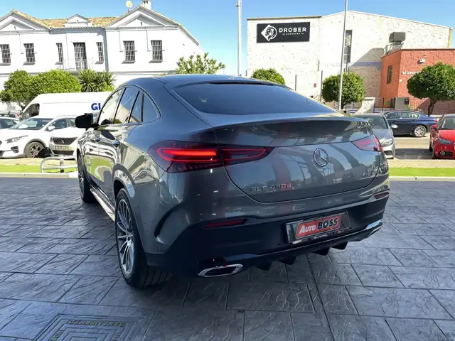 Mercedes-Benz 450 view 9