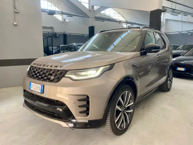 Land Rover Discovery 3.0 D Hybrid 249cv 7 Posti IVA ESPOSTA
