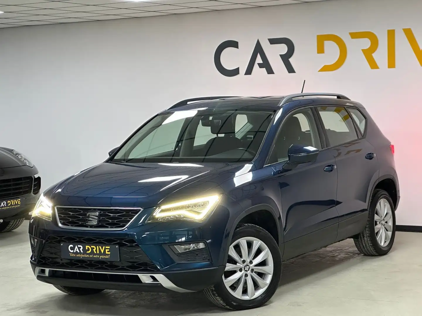 SEAT Ateca 1.0 TSI PDC AV AR/PARKASSIST/CARPLAY/1ER PROPRIO Blauw - 1