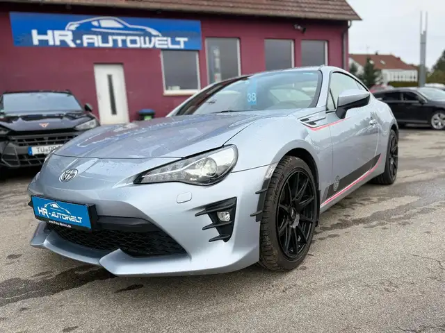 Toyota GT86 TRD !! TÜV NEU !! *NAVI* ALCANTARA * XENON*