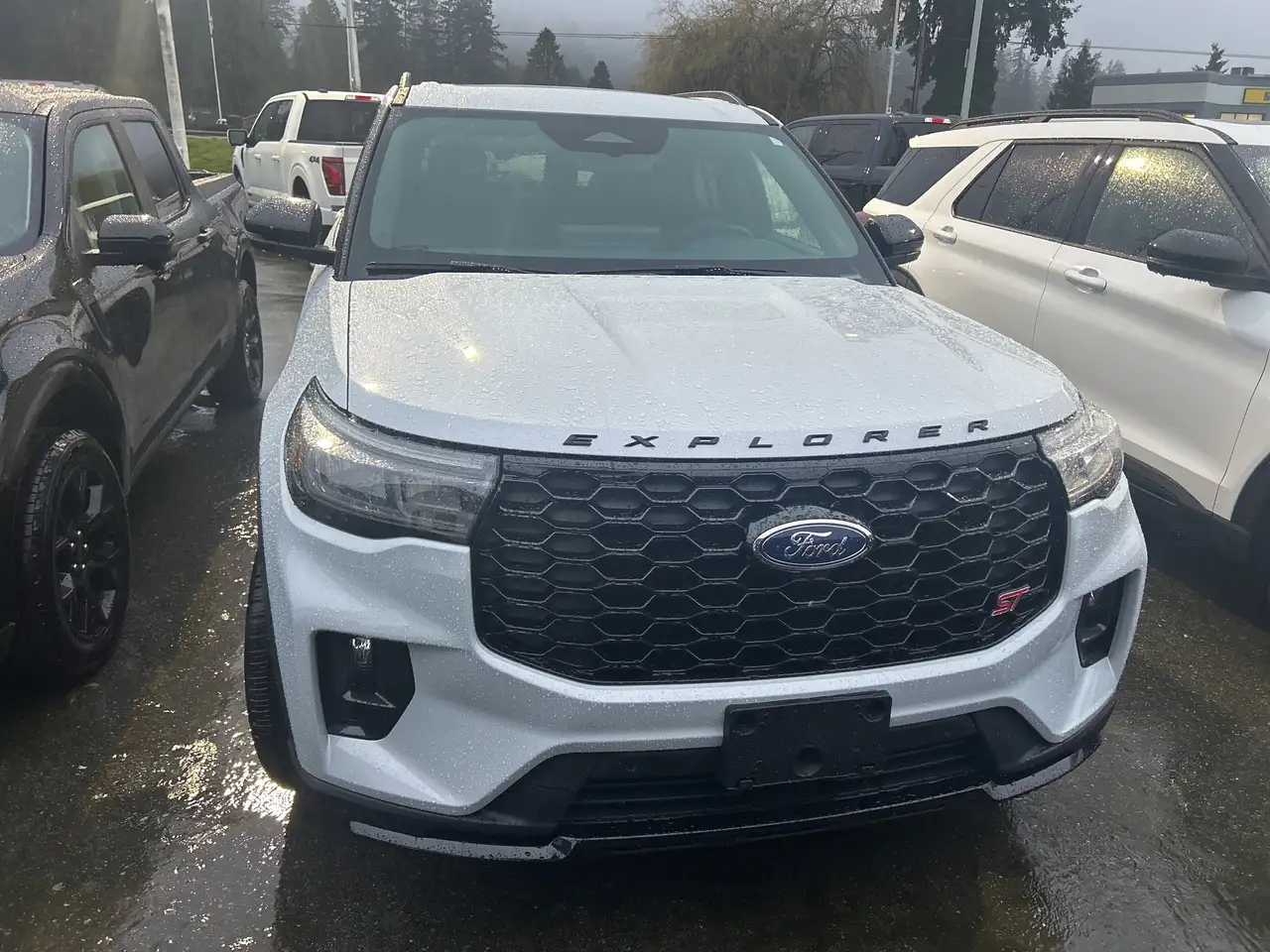 Ford Explorer снимка Ford Explorer