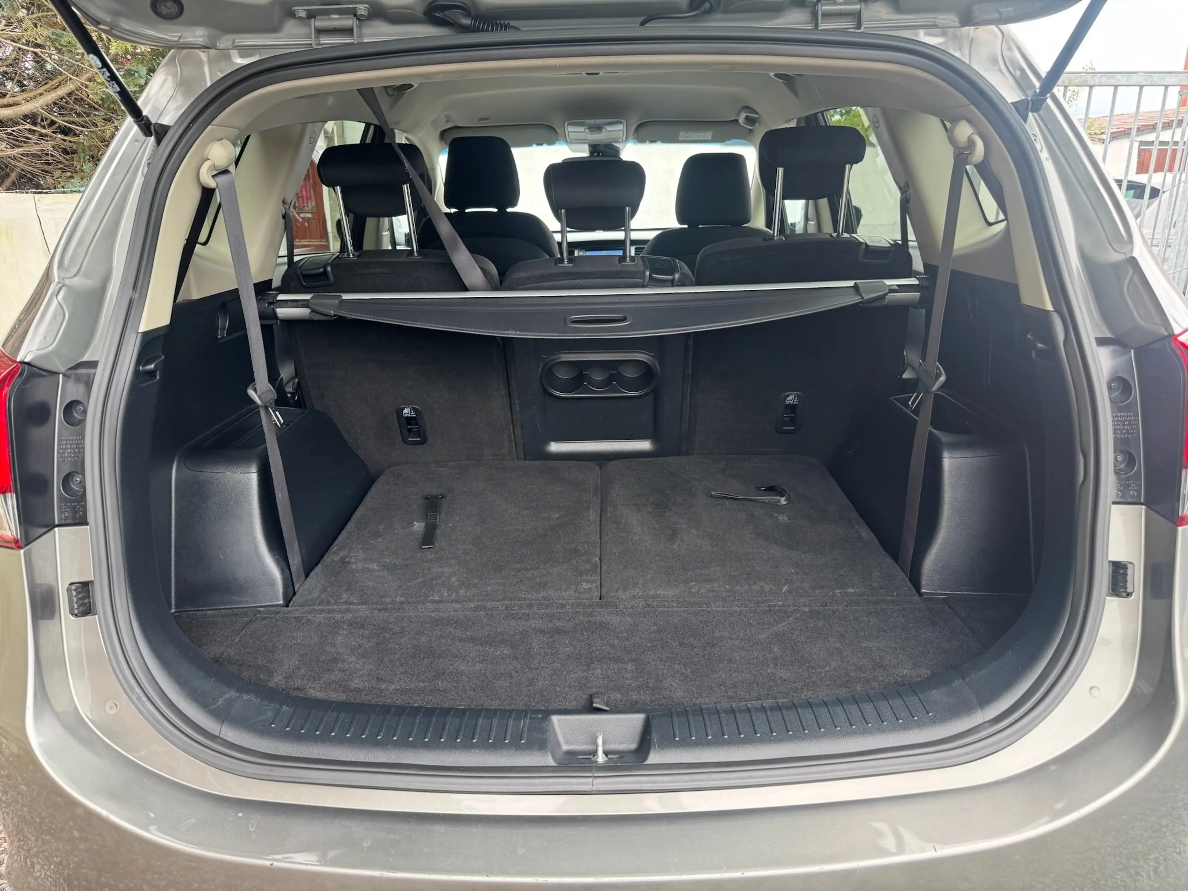 Kia Carens 1.7 CRDI Fusion 7Place/Navi/Camera/Clim Dig/Gar12M — photo 13