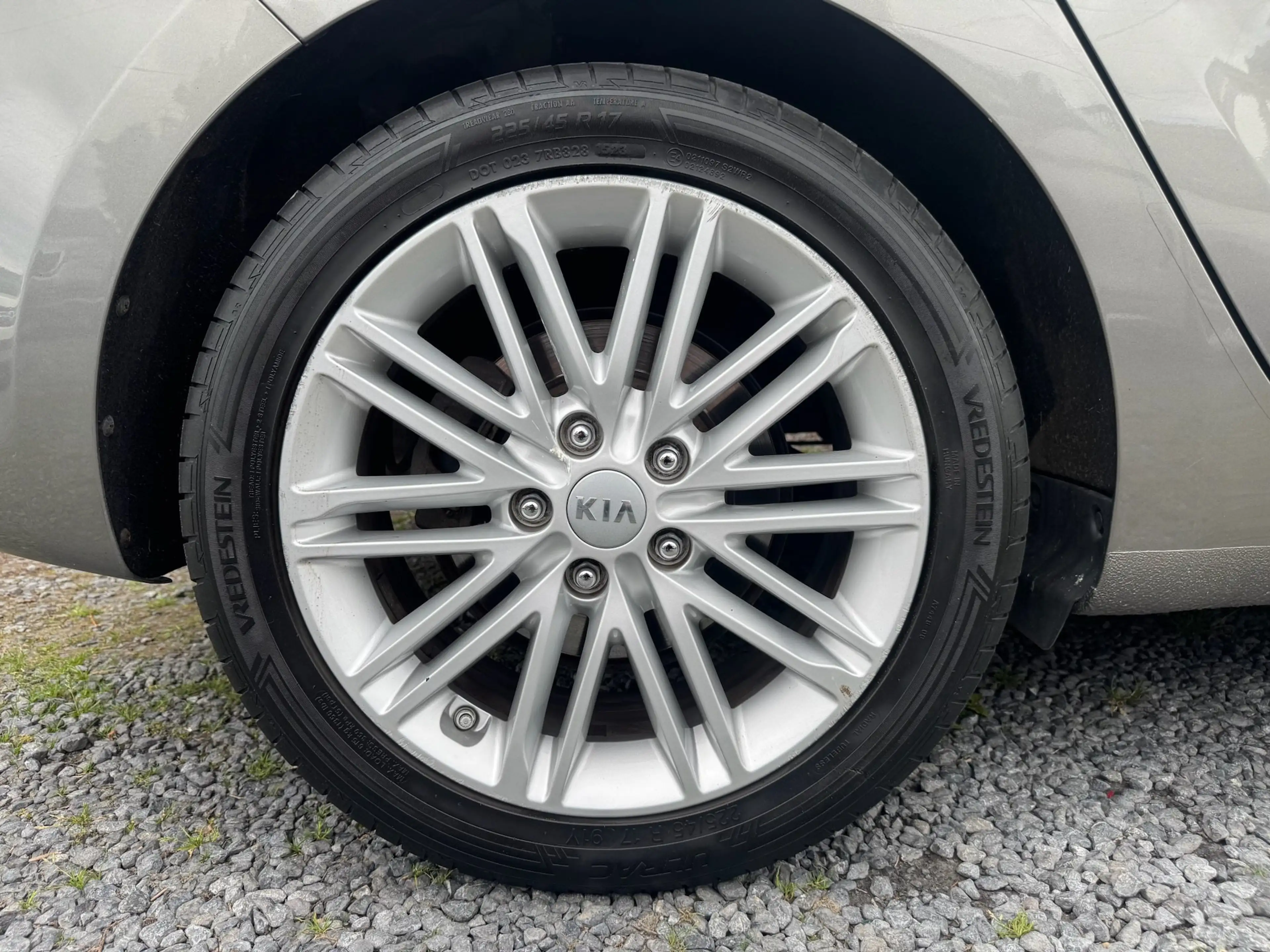 Kia Carens 1.7 CRDI Fusion 7Place/Navi/Camera/Clim Dig/Gar12M — photo 8