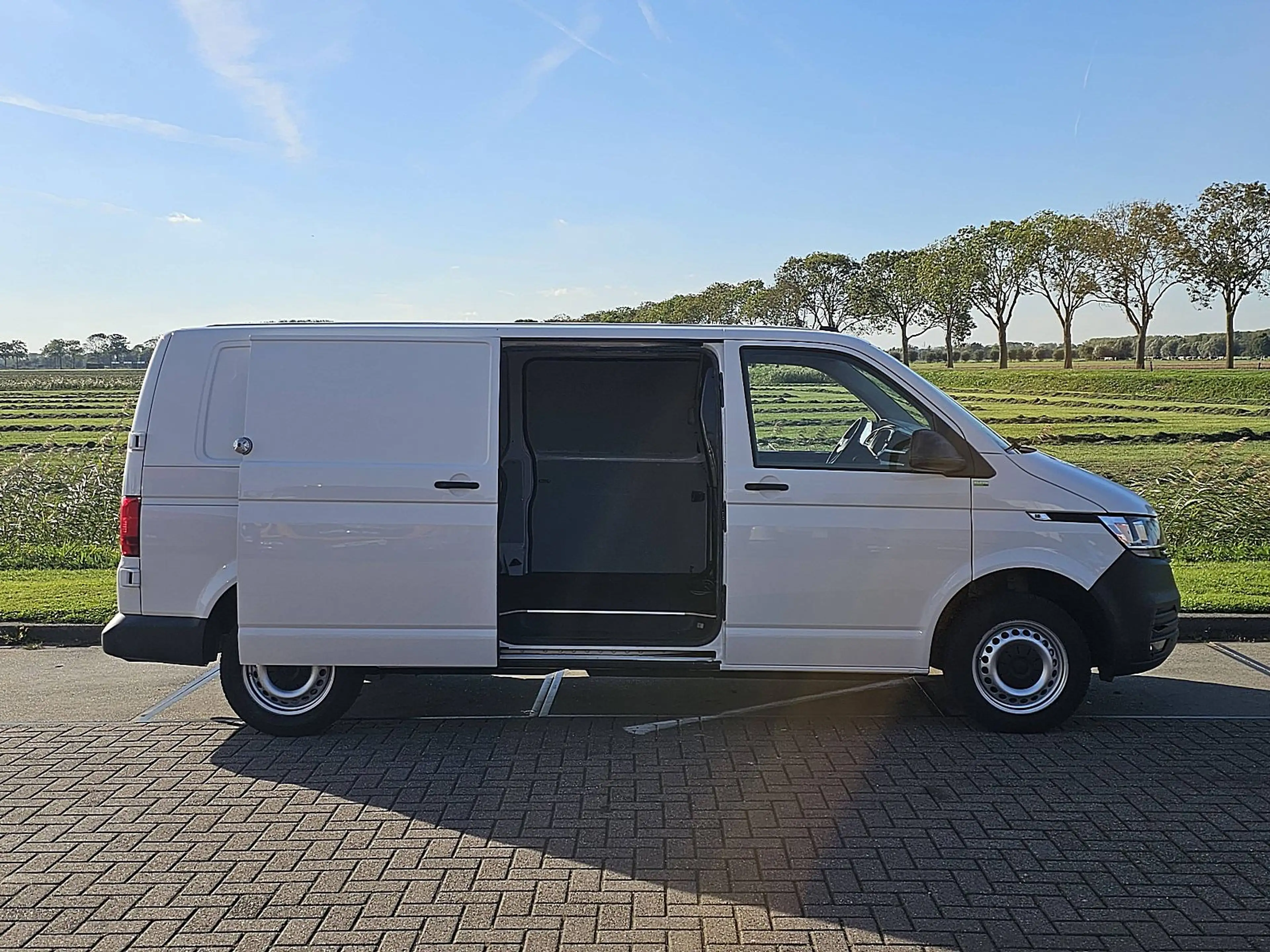 Volkswagen Transporter 2.0 TDI L2 DSG Dub.schuif — photo 13