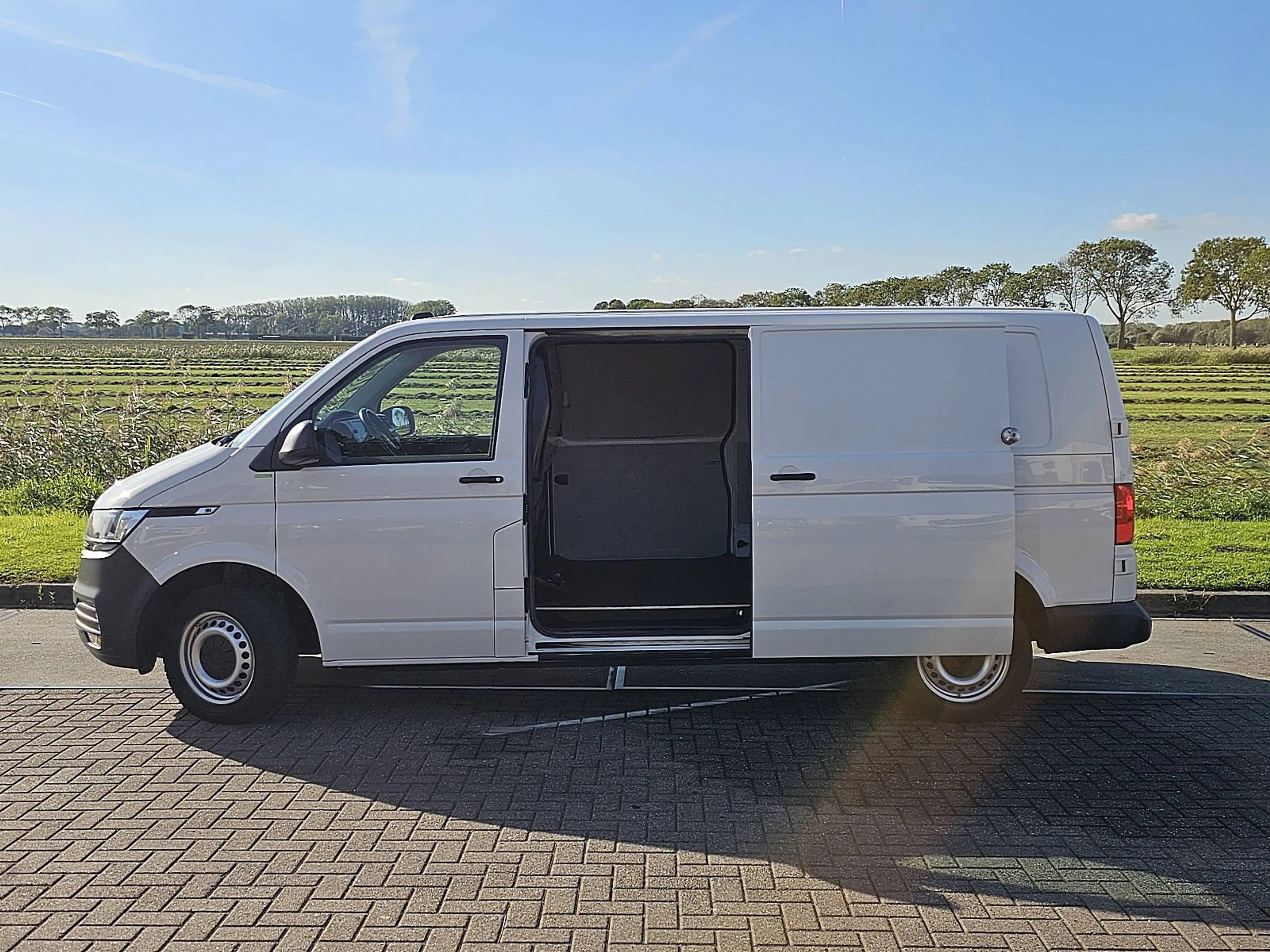 Volkswagen Transporter 2.0 TDI L2 DSG Dub.schuif — photo 15