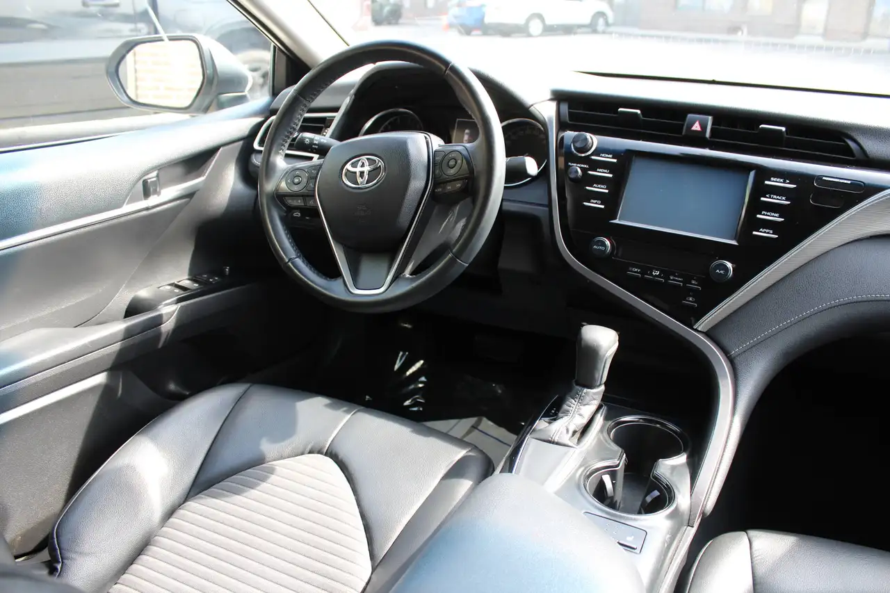 Toyota Camry снимка Toyota Camry