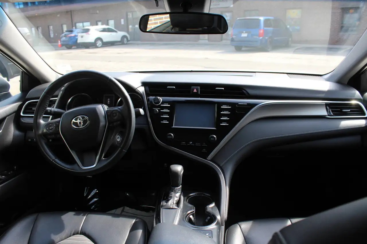 Toyota Camry снимка Toyota Camry
