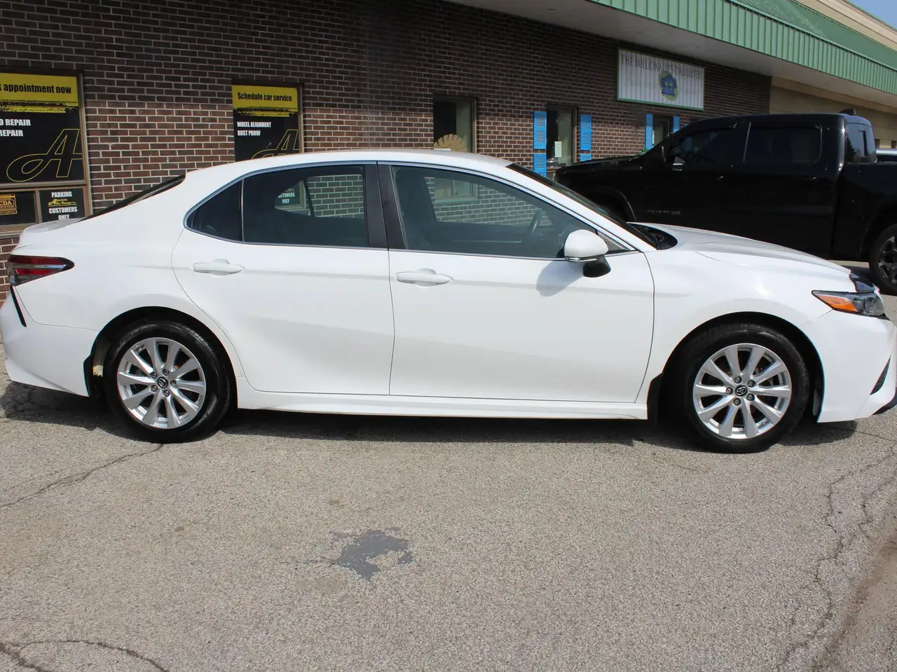 Toyota Camry снимка Toyota Camry