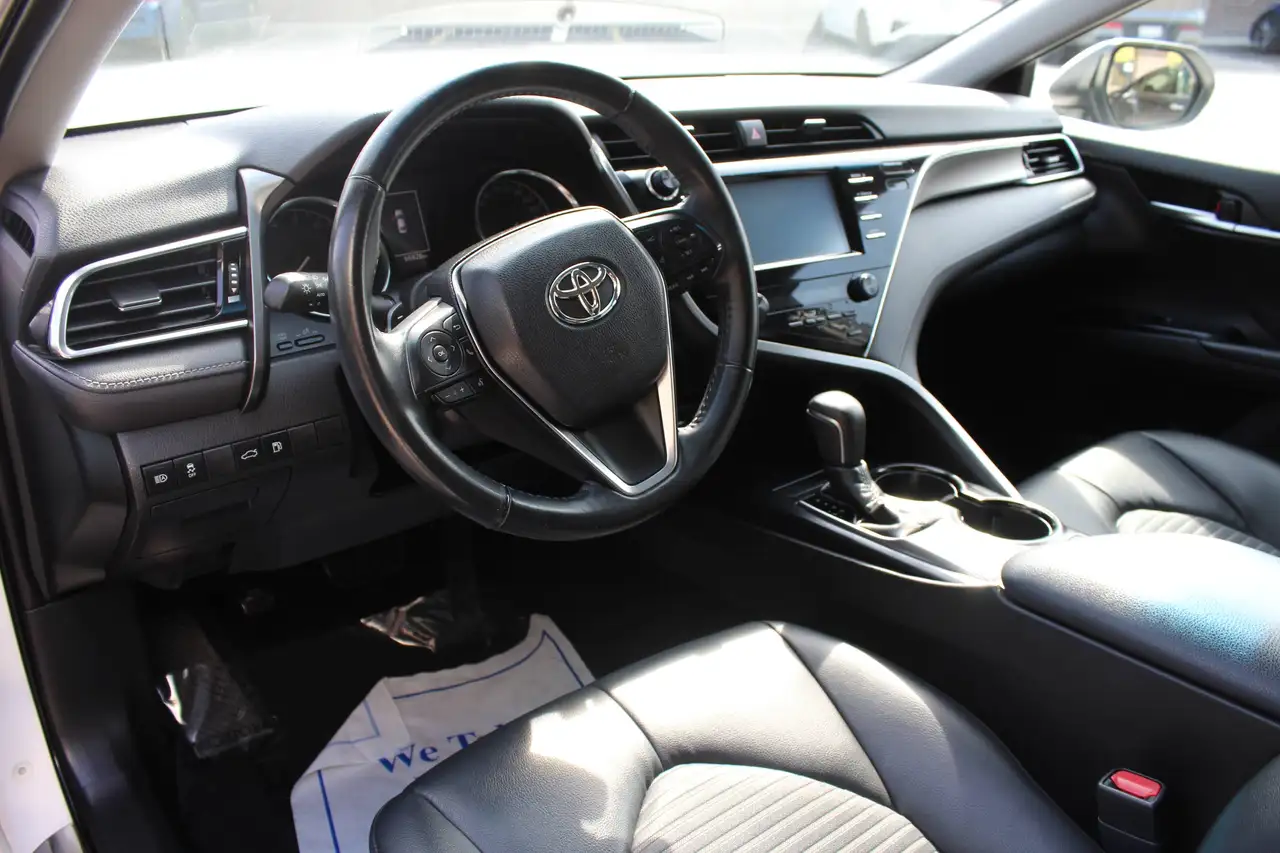 Toyota Camry снимка Toyota Camry